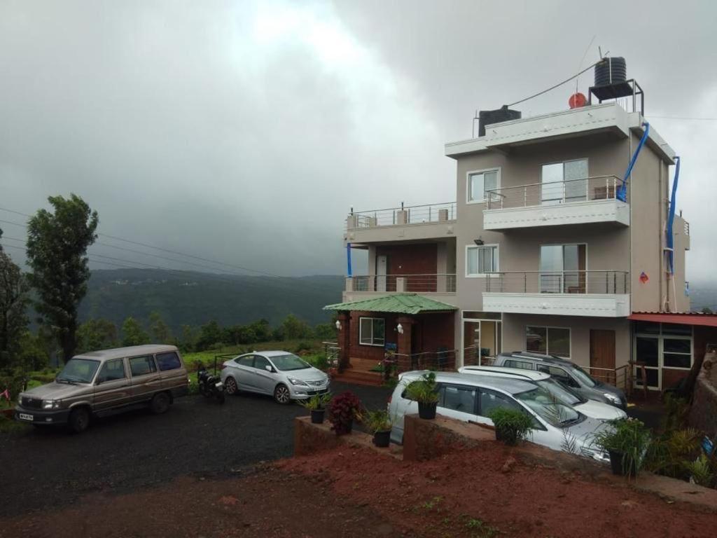 Hotel Magic Mountain,Mahābaleshwar Buitenkant foto