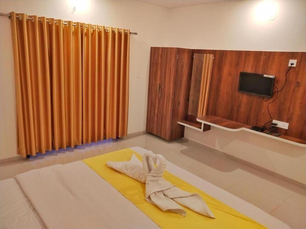 Hotel Magic Mountain,Mahābaleshwar Buitenkant foto